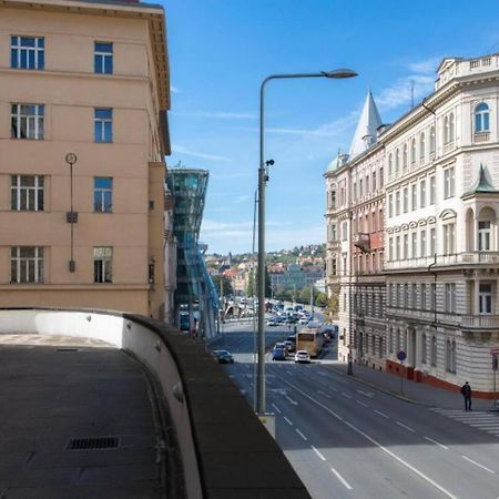 Place Of Grace - 50 Meters From Dancing House Praga Esterno foto