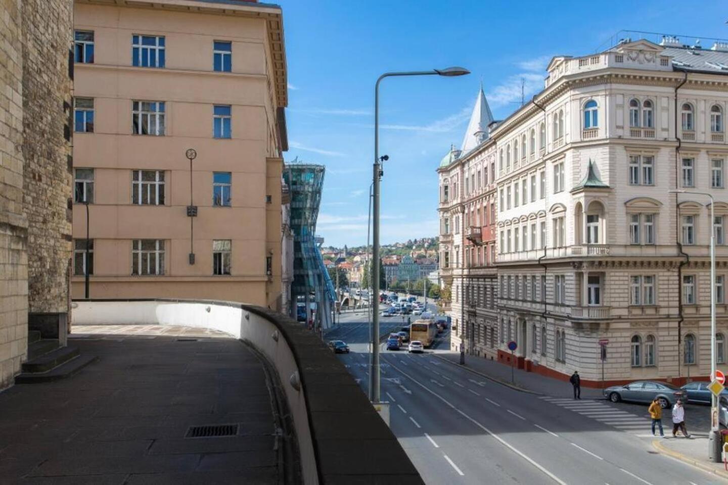 Place Of Grace - 50 Meters From Dancing House Praga Esterno foto